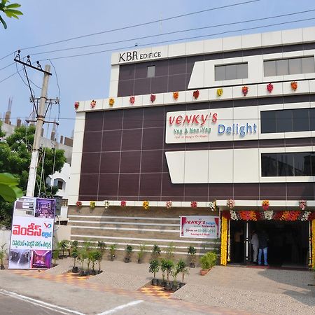 Venky'S Delight Hotel Rajahmundry Exterior photo