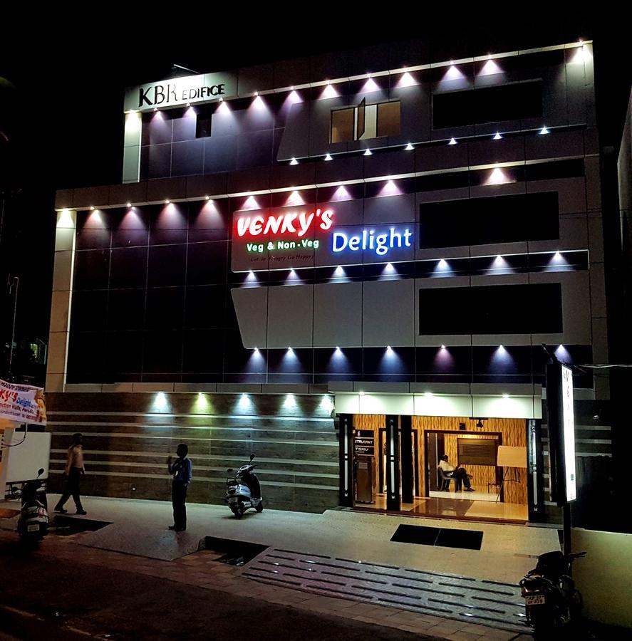 Venky'S Delight Hotel Rajahmundry Exterior photo