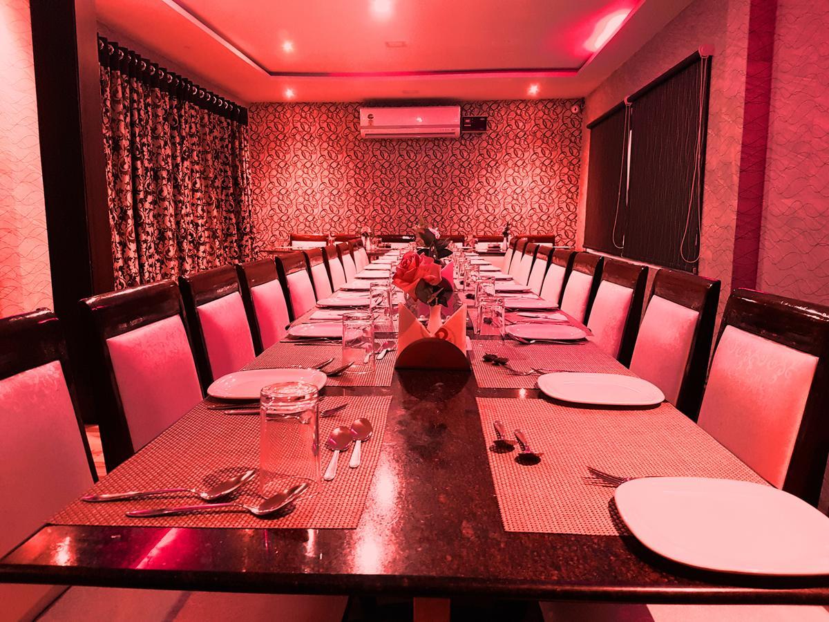 Venky'S Delight Hotel Rajahmundry Exterior photo